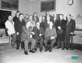 001 - Groupe d'hommes