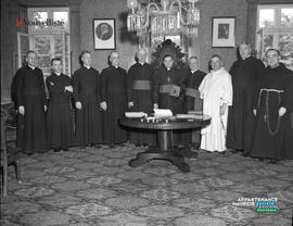 001 - Groupe de religieux