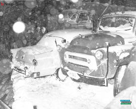 003 - Voitures accidentées