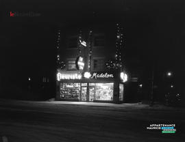 016 - Commerce décoré pour Noël