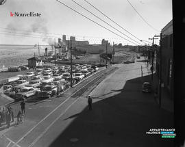 001 - Voitures au port