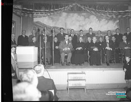 006 - Groupe d'hommes