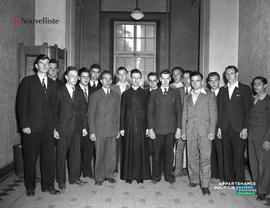 002 - Groupe d'hommes