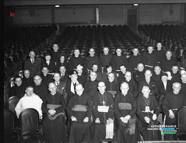 001 - Groupe dans une salle