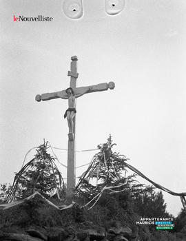001 - Crucifix