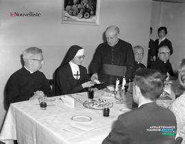 001 - Repas religieuse