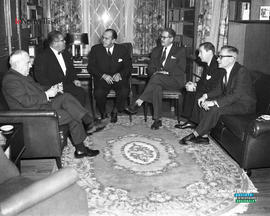 010 - Groupe d'hommes