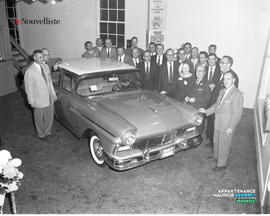 001 - Personnes et voiture