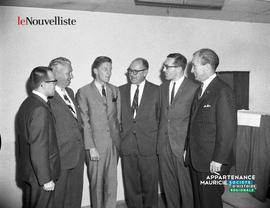 001 - Groupe
