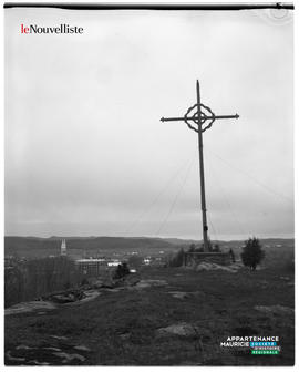 004 - Croix