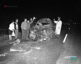 001 - Voiture accidentée
