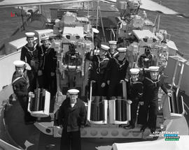 006 - Cadets de la marine sur un navire