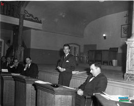 004 - Tribune de l'opinion publique