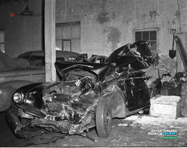 007 - Voiture accidentée