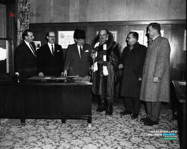 005 - Groupe d'hommes
