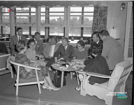 010 - Groupe de personnes