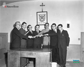 001 - Groupe d'hommes