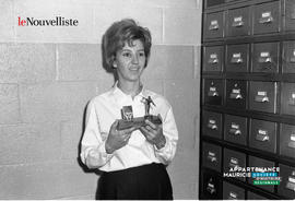 008 - Femme trophée