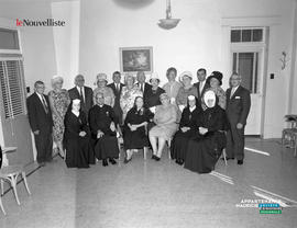 001 - Madame Doyon et famille