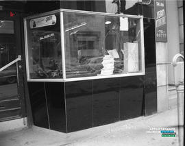 001 - Vitrine brisée