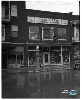 001 - Quincaillerie J.A. St-Pierre