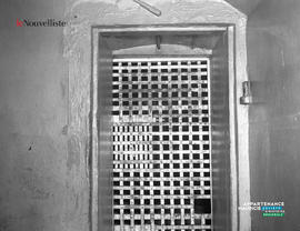 006 - Prison