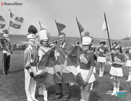 002 - Majorettes drapeau