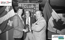 Hommes au Club Optimiste