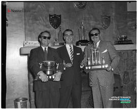 001 - Trois hommes