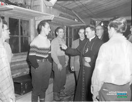 008 - Visite des chantiers par Mgr Pelletier