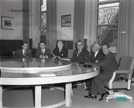 006 - Groupe d'hommes