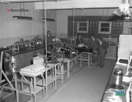 010 - École de papeterie
