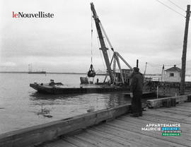 002 - Barge