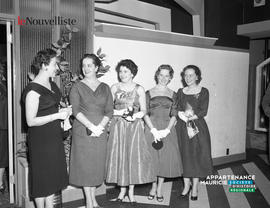 001 - Groupe de femmes