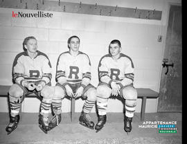 004 - Joueurs hockey vestiaire