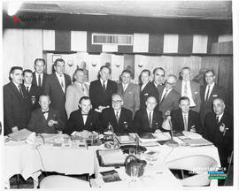 002 - Groupe d'hommes