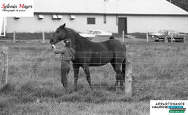 Personne avec un cheval