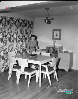 004 - Table