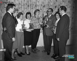 001 - Remise d'un trophée