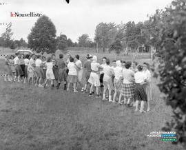 001 - Jeunes femmes