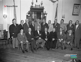 001 - Groupe d'hommes