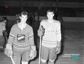 004 - Hockeyeurs posés