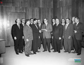 002 - Groupe d'hommes