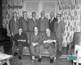 003 - Groupe d'hommes