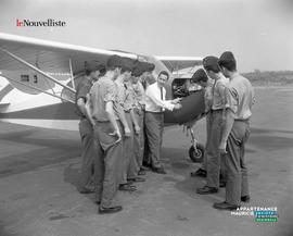 002 - Cadets et avion