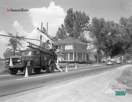 001 - Camion et maison