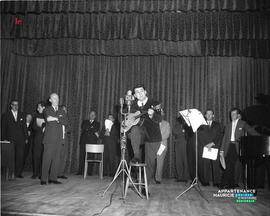 002 -  On chante au Québec