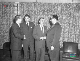001 - Quatre hommes