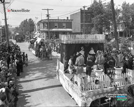 001 - Parade