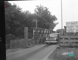 001 - Voiture pont Bailey